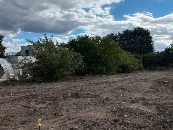 Terrain constructible viabilisé de 995 m2 - SAINT-JEAN-LE-BLANC
