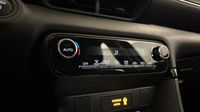 Toyota Yaris 116h Design 5p MY22 — photo 26