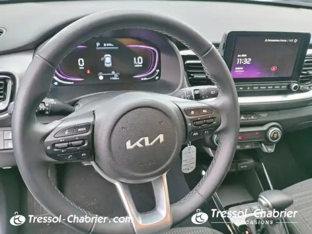 Kia Stonic 1.0 t-gdi 100 ch dct7 active — photo 12