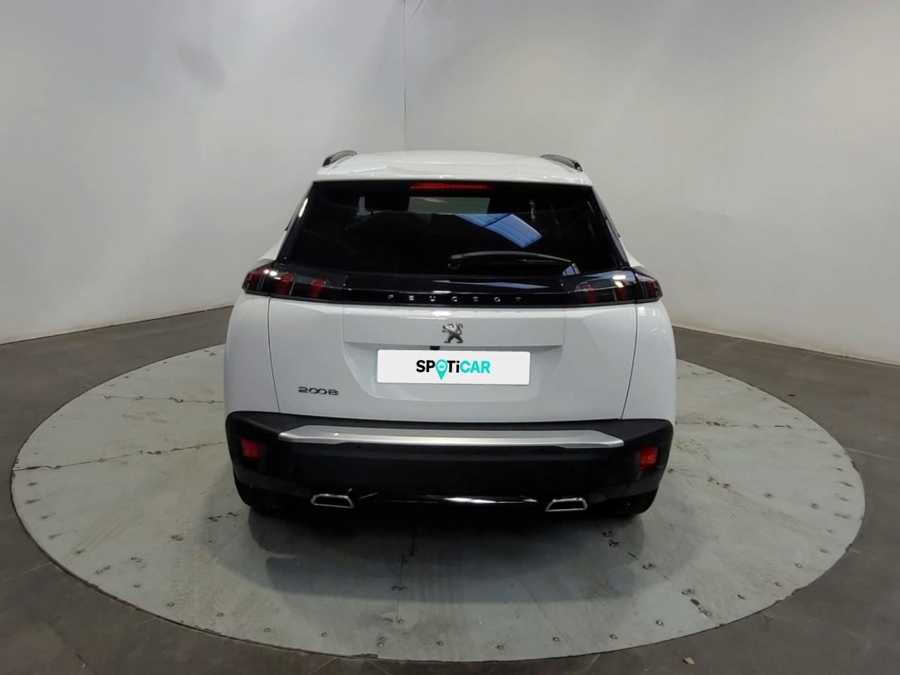 Peugeot 2008 puretech 130 s&s eat8 style — photo 4
