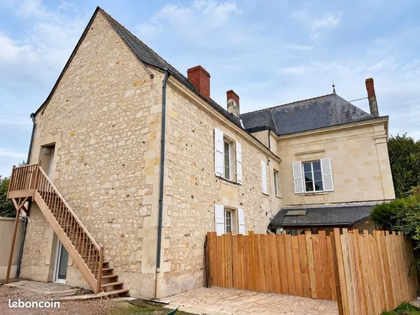 Particulier Loue Appartement T2 meublé 53 m² rénové à neuf avec terrasse et entrée privatives