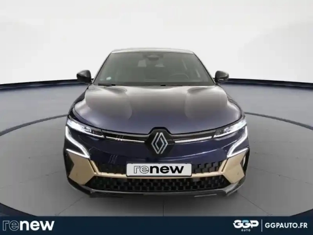 Renault Megane e-tech electric ev60 220ch iconic super charge -c — photo 128