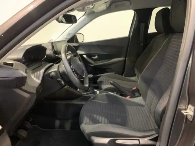 Peugeot 2008 1.2 130 style camera carplay clim auto — photo 10