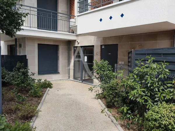 Studio 1 pièce 27 m²
