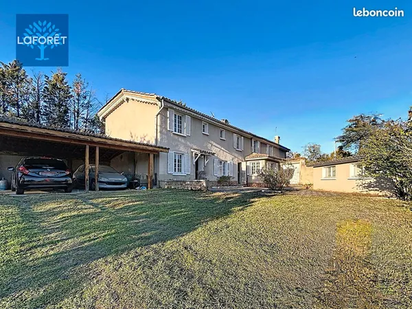 Maison 12 pièces 250 m²
