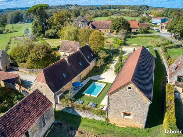Maisons Périgourdines 11 pièces entre Sarlat et Montignac-Lascaux
