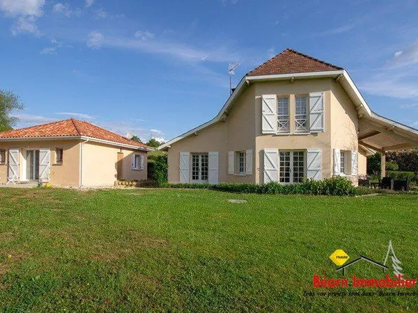 Villa 9 pièces 213 m²