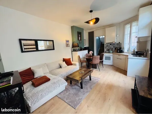 T2 MEUBLÉ 35 m² ENTIÈREMENT RÉNOVÉ - BRESLES CENTRE