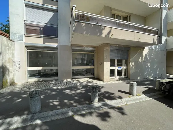 Local commercial 124 m² ORLEANS