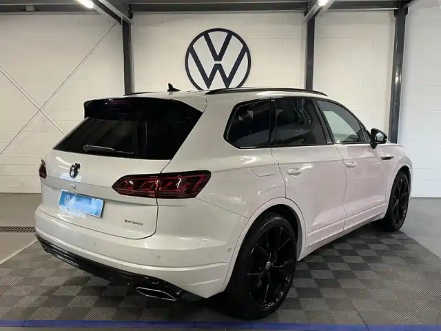 Volkswagen Touareg 3.0 tsi ehybrid 462 ch tiptronic 8 4motion — photo 2