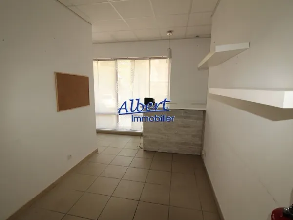 Local 3 pièces 36 m²