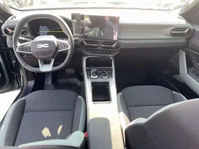 Dacia Bigster hybrid-g 150 4x4 — photo 11