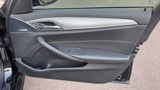 BMW Serie 5 520d 190 Steptronic8 - M Sport – 2018 – 117257 km – Diesel – Boîte Automatique — photo 40
