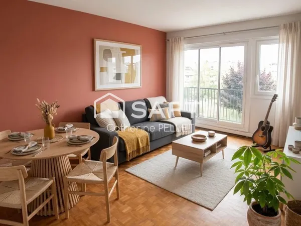 T2 lumineux avec balcon, parking et cave à 8 min du RER C