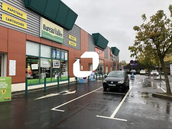 Local commercial 353 m²