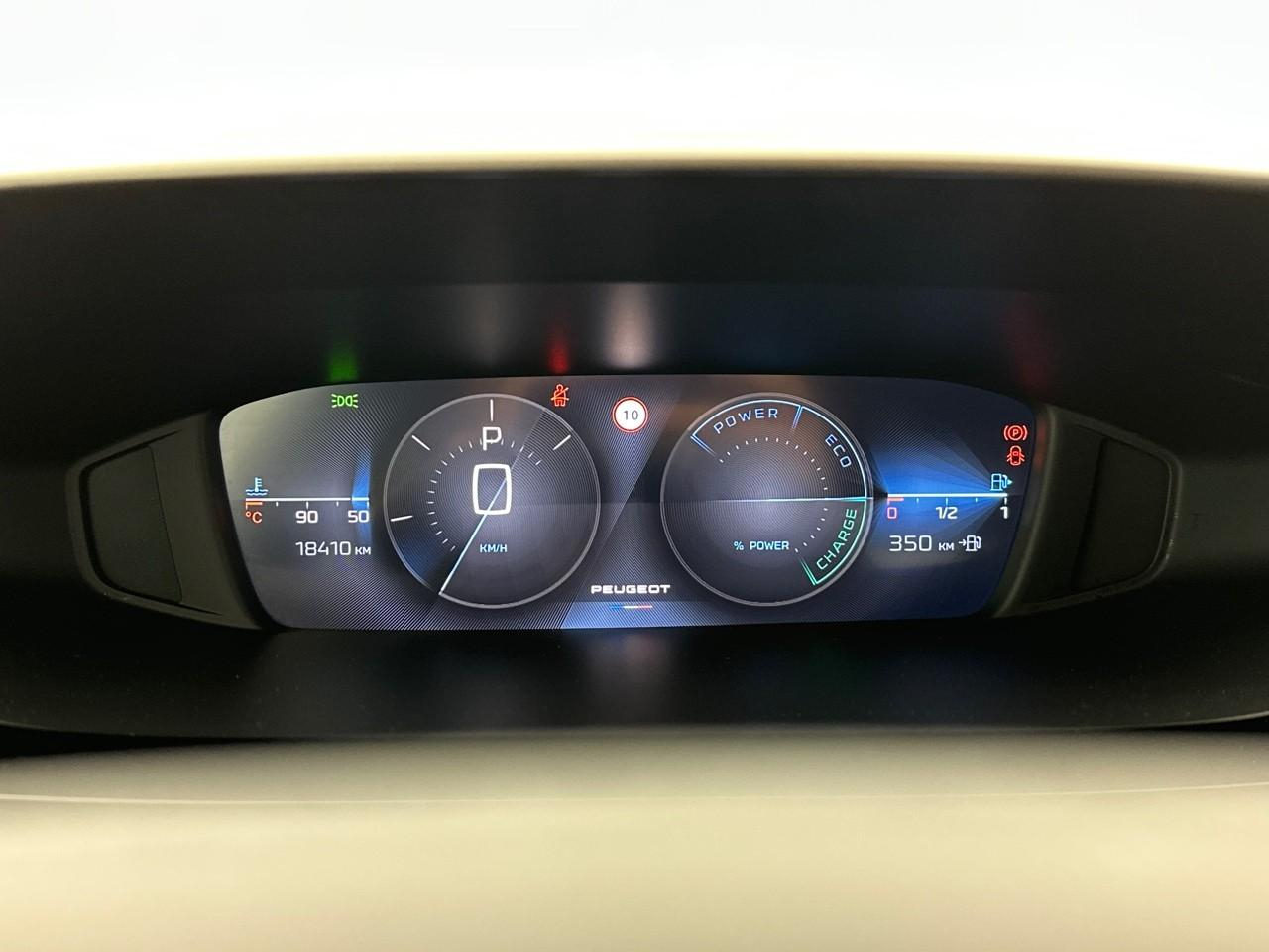 Peugeot 308 hybrid 145 e-dcs6 allure — photo 22
