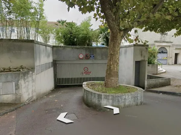 Parking/box 8 m² La Rochelle