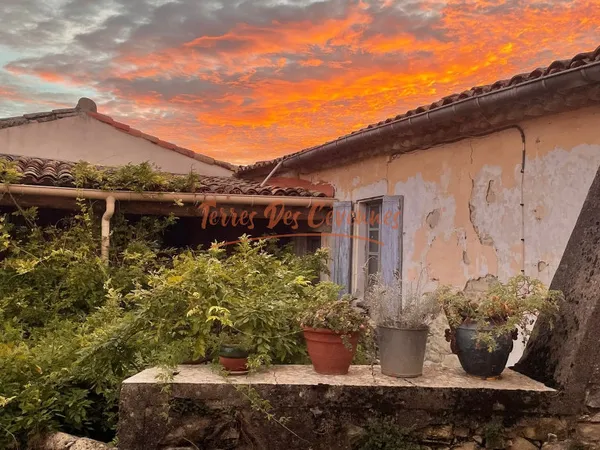 Agréable maison de village avec jardin