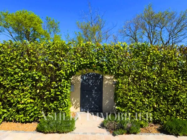 MAISON DE PLAIN PIED À VENDRE À 20 MINUTES DE LA ROCHELLE -