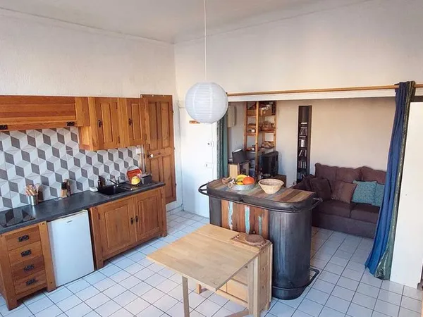 Appartement - 1 pièce - 33m² - Etage 4/4