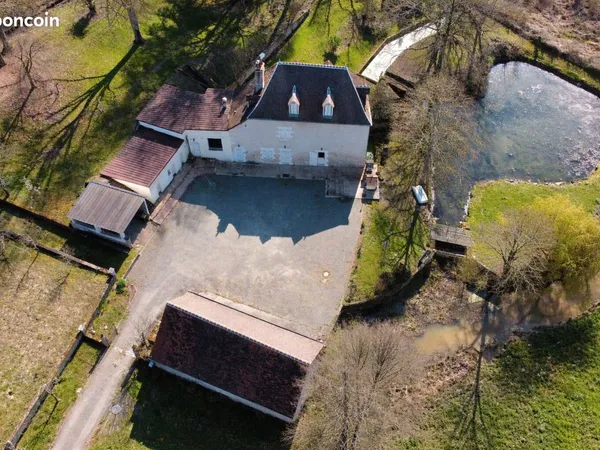 Moulin 7 pièces 256 m²