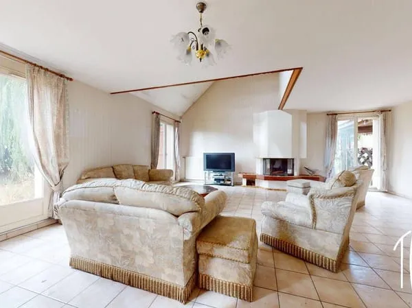 Maison 5 pièces 145 m²