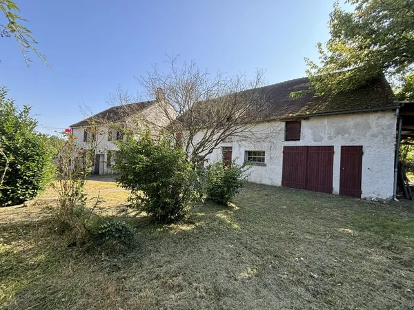 Maison briarde INVESTISSEMENT - A RENOVER - A DIVISER - A AIMER , 2973m2 Terrain ' A BATIR' - A DIVI