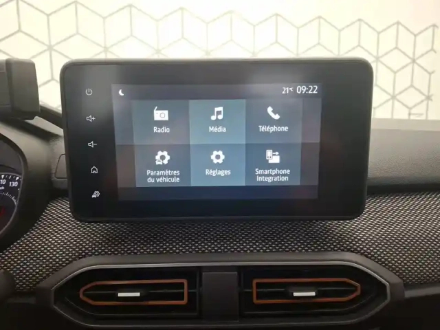 Dacia Sandero eco-g 100 — photo 18