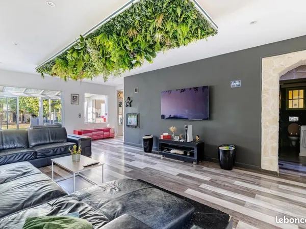 Maison 7 pièces 140 m²