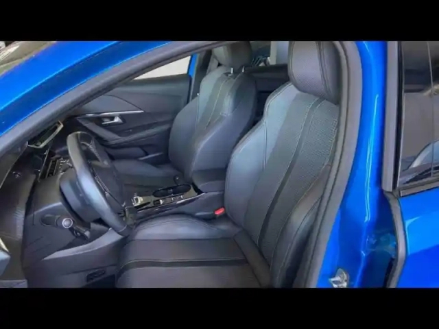 Peugeot 208 e- 136ch gt line — photo 11