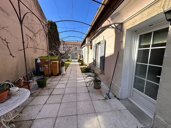 Cavaillon Ensemble immobilier 5 appartements individuels avec terrain 700m²