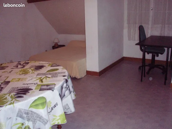Appartement F1 meublé étudiant/stagiaire - 340 charges comprises -Tours