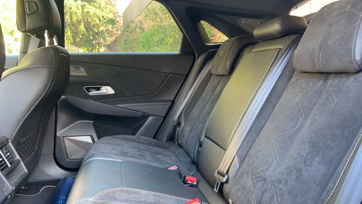 DS DS7 2.0 BlueHDi 180 EAT8 - Performance Line Plus – 2019 – 141642 km – Diesel – Boîte Automatique — photo 34