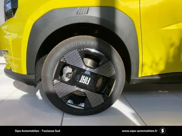 Fiat Grande Panda e 83ch — photo 17