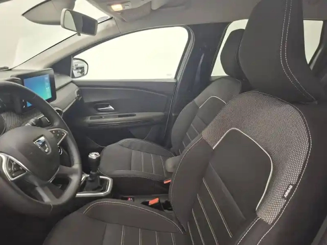 Dacia Jogger eco-g 100 7 places — photo 39