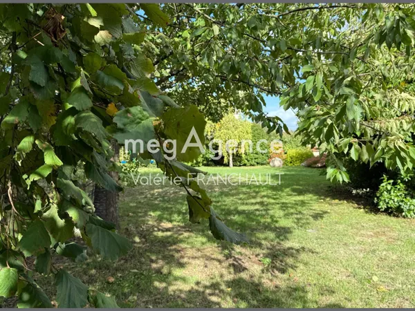 Authentique maison en pierre avec piscine et dépendances à 15 min de Luçon.