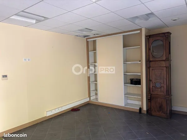 Bureau 152 m²