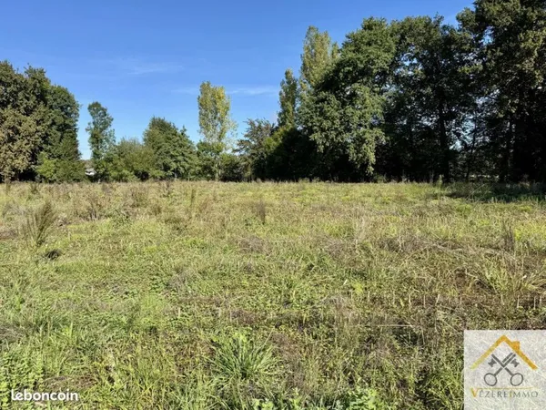 Terrain 3035 m² Varetz