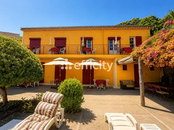 Immeuble 9 pièces 127 m²