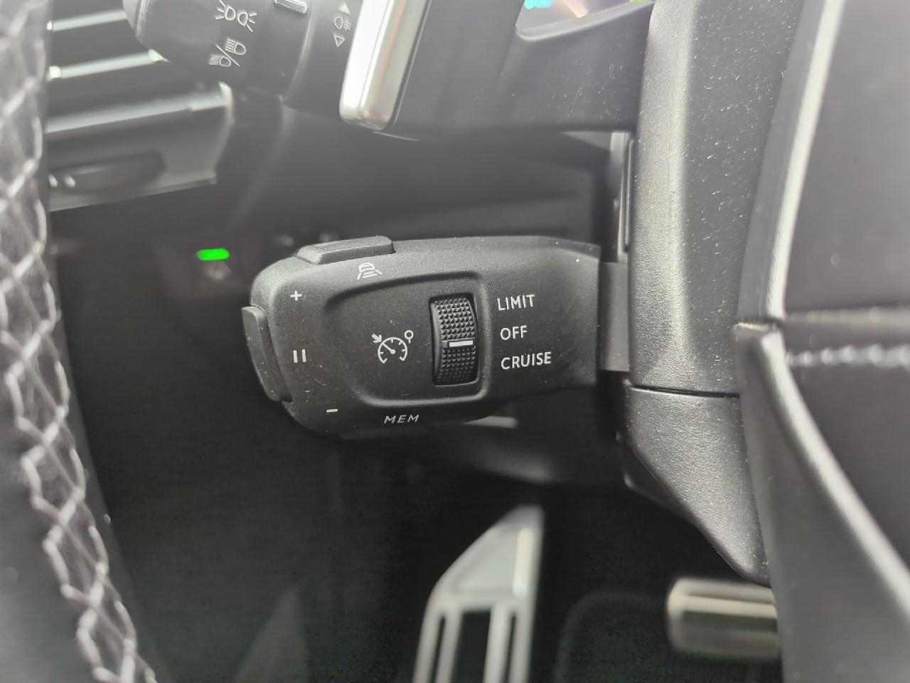 Ds Ds 7 crossback hybride rechargeable e-tense 300 eat8 4x4 opera — photo 22