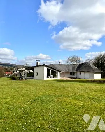 Maison 8 pièces 233 m²