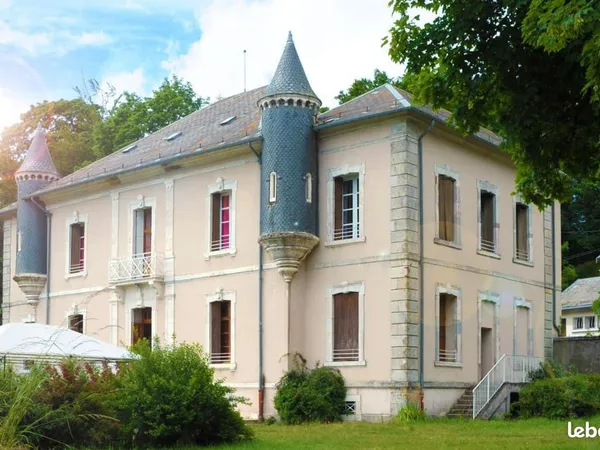 Exceptionnel domaine touristique sur 14 ha - Vente totale ou par lots