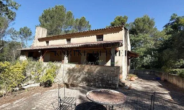 Maison 6 pièces 145 m²