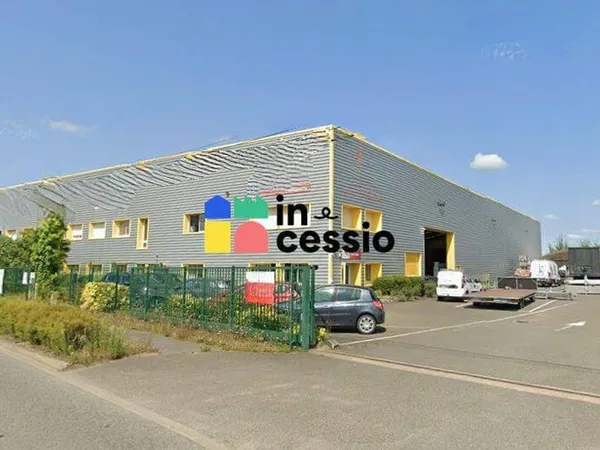 Local d'activité 3400 m²