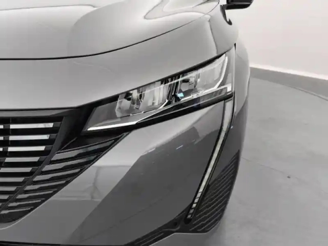 Peugeot 308 sw hybrid 145 e-dcs6 gt — photo 14
