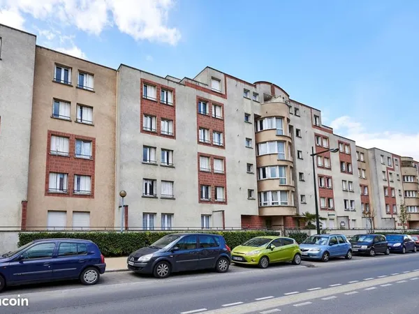Garage/box 13 m² Corbeil Essonnes