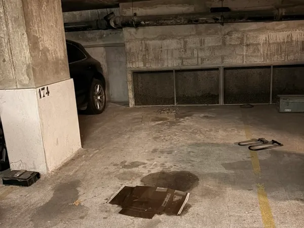 Vends parking Neuilly