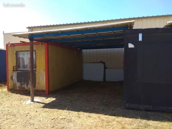 Emplacement sous abris