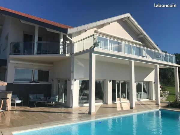 Maison - 1 750 000 - Province, 01 - Ain - Bourg-en-bresse