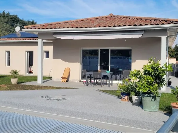Maison 5 pièces et dépendances